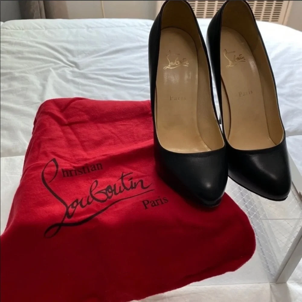 Christian Louboutin black round toe pumps *SALE* - Picture 10 of 10